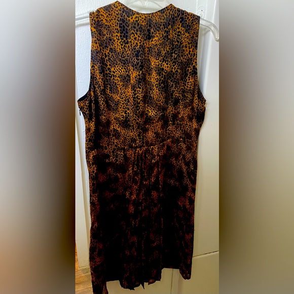 Burberry Brit leopard print silk front zip designer dress NWT - Picture 5 of 12